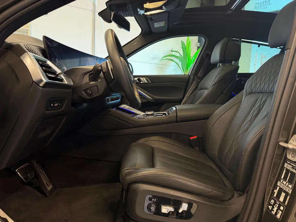 BMW X6 XDrive40i uit 2024, foto 12
