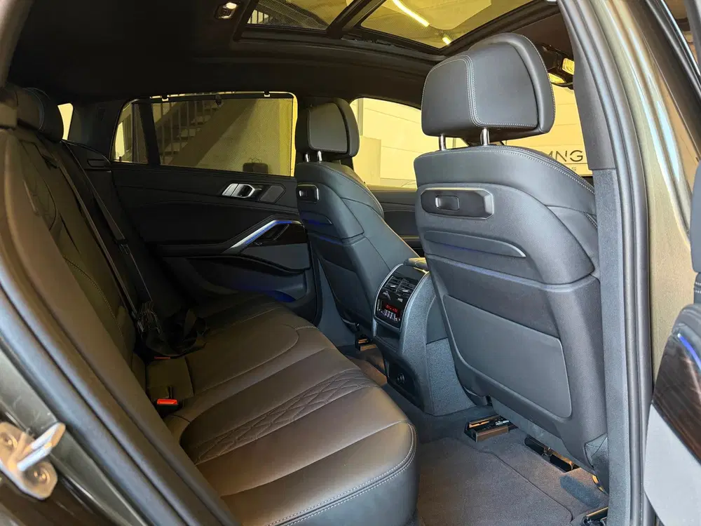 BMW X6 XDrive40i uit 2024, foto 14
