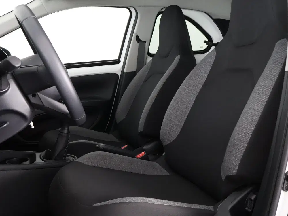 Toyota Aygo X 1.0 VVT-i MT Play Sport uit 2023, foto 17