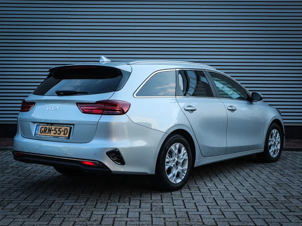 Kia Ceed 1.0 T-GDi DynamicPlusLine Clima uit 2024, foto 12