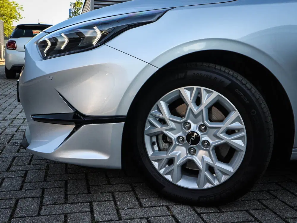 Kia Ceed 1.0 T-GDi DynamicPlusLine Clima uit 2024, foto 16