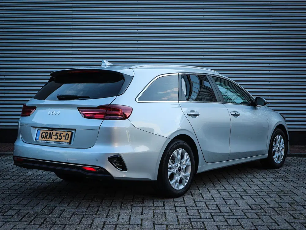 Kia Ceed 1.0 T-GDi DynamicPlusLine Clima uit 2024, foto 4