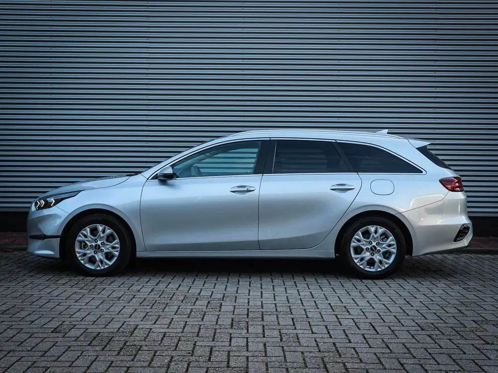 Kia Ceed 1.0 T-GDi DynamicPlusLine Clima uit 2024, foto 9