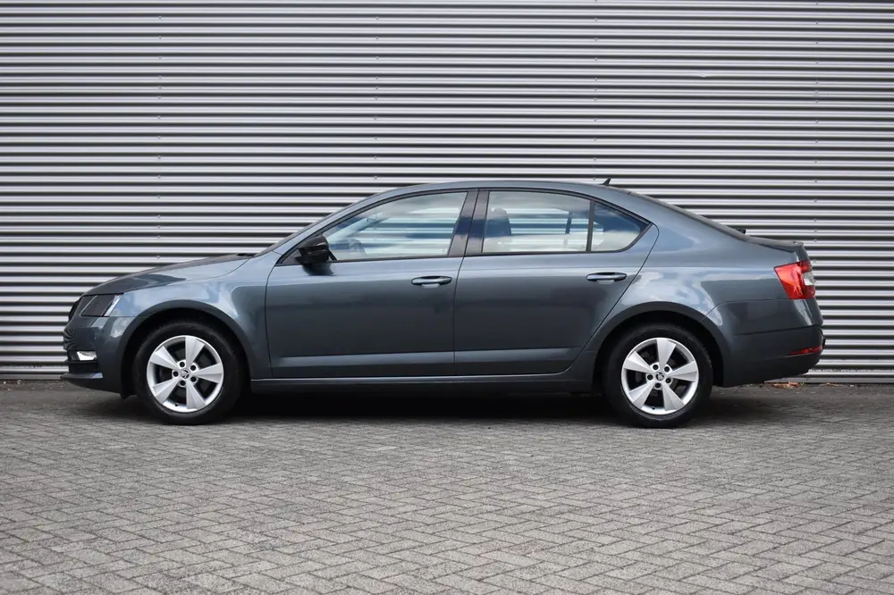 Skoda Octavia 1.5 TSI 150-PK DSG Style Business uit 2020, foto 4