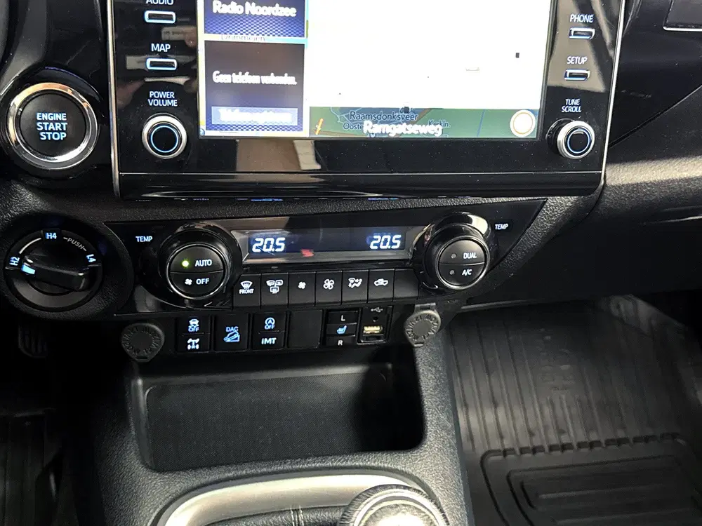 Toyota Hilux 2.8 D-4D Double Cab Professional 204pk Led uit 2023, foto 12