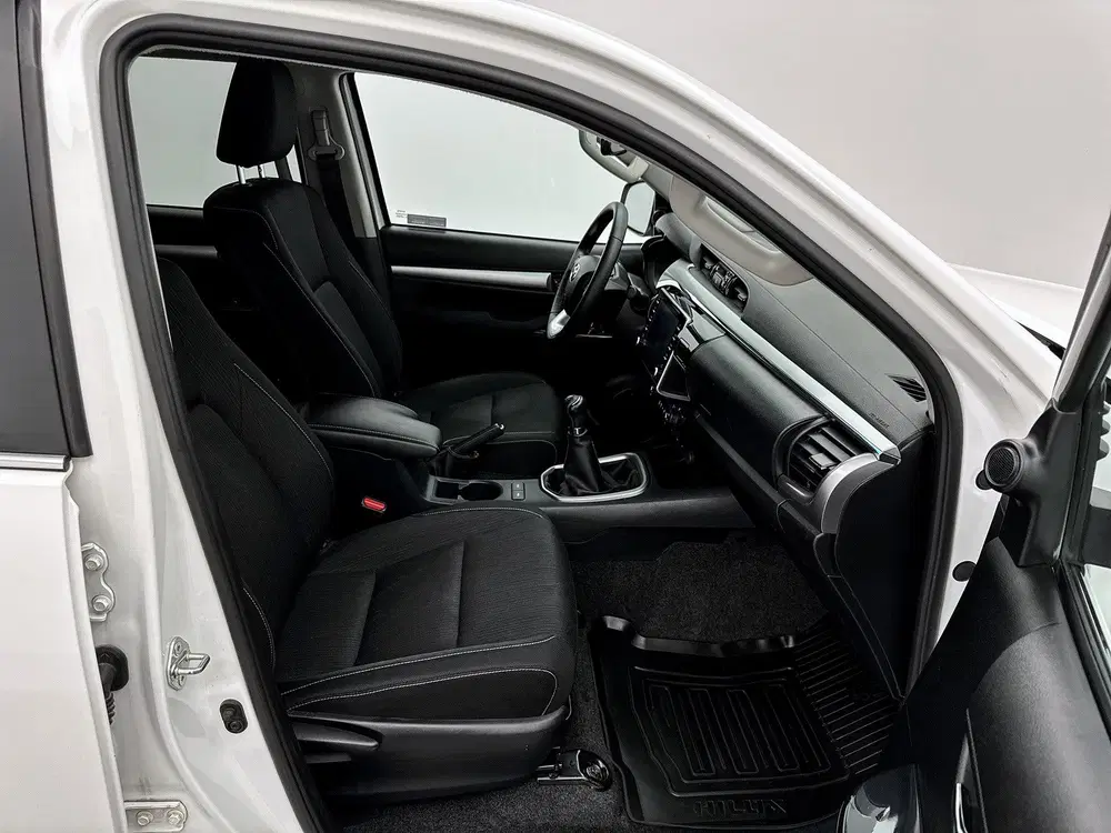 Toyota Hilux 2.8 D-4D Double Cab Professional 204pk Led uit 2023, foto 17