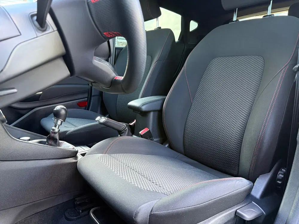 Ford Fiesta 1.0 EcoBoost ST-Line uit 2019, foto 16