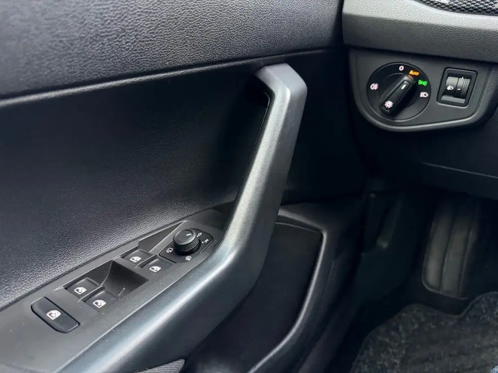 Volkswagen POLO 1.0TSI 95pk Navi Carplay Led 5-Deurs Airco b uit 2022, foto 19