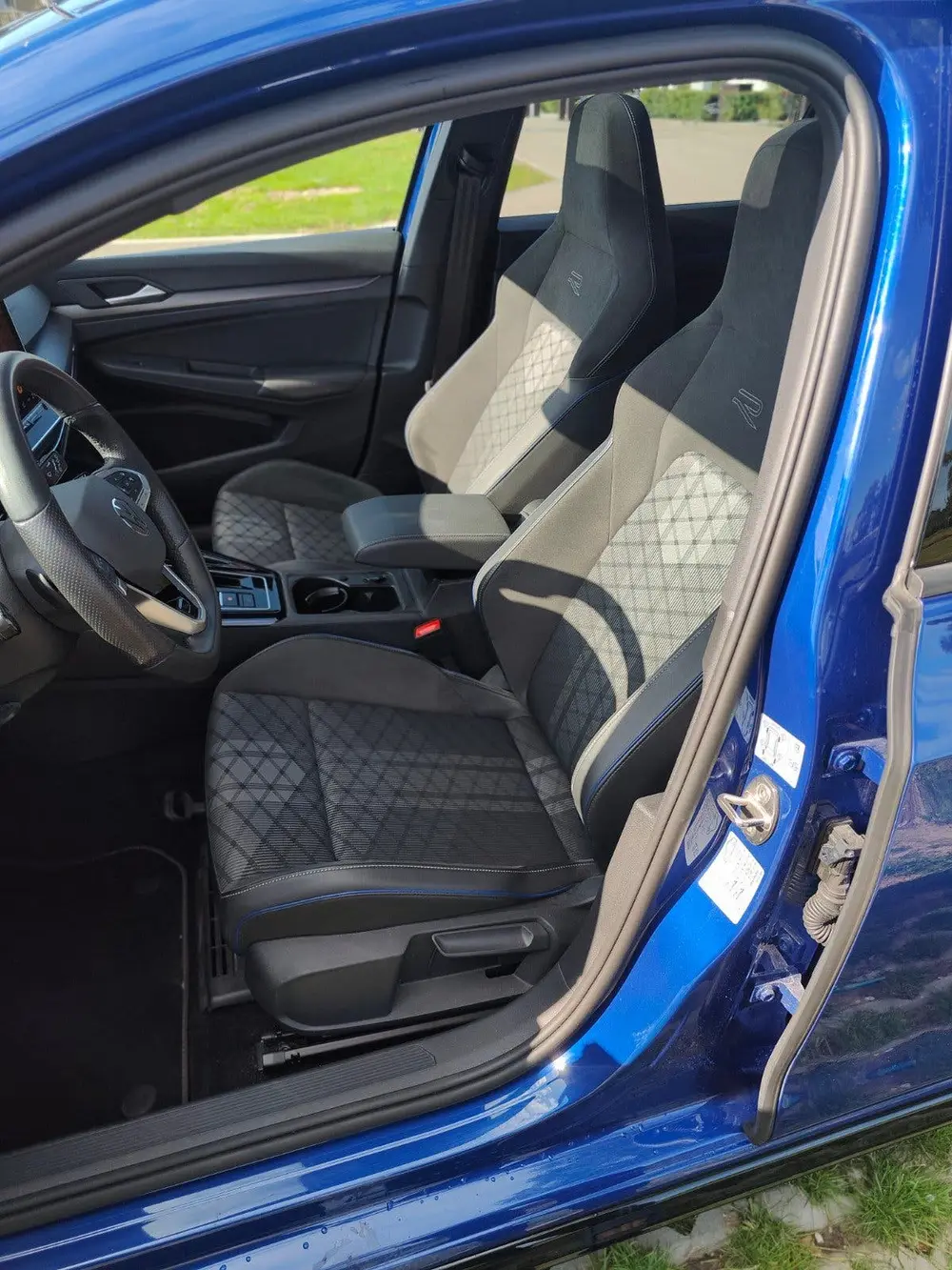 Volkswagen Golf 8.5 variant 1.5e TSI black Line/R-line . uit 2024, foto 15