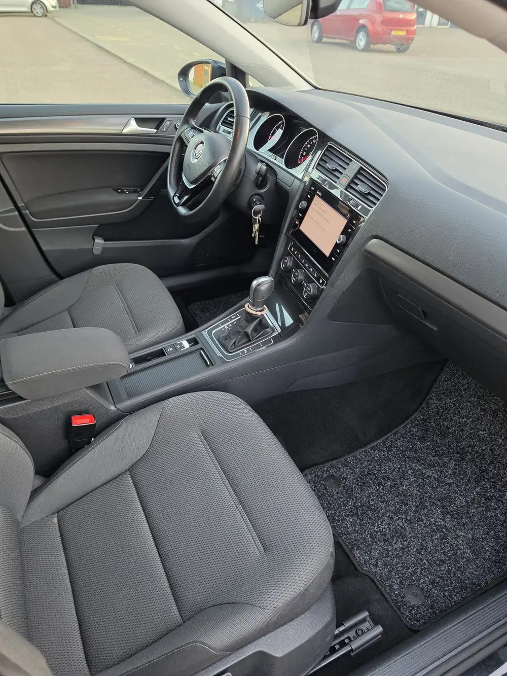 Volkswagen Golf VII Golf 1.0 TSI 115pk 7-DSG 5D 2019 Zwart NAP NL. uit 2019, foto 9