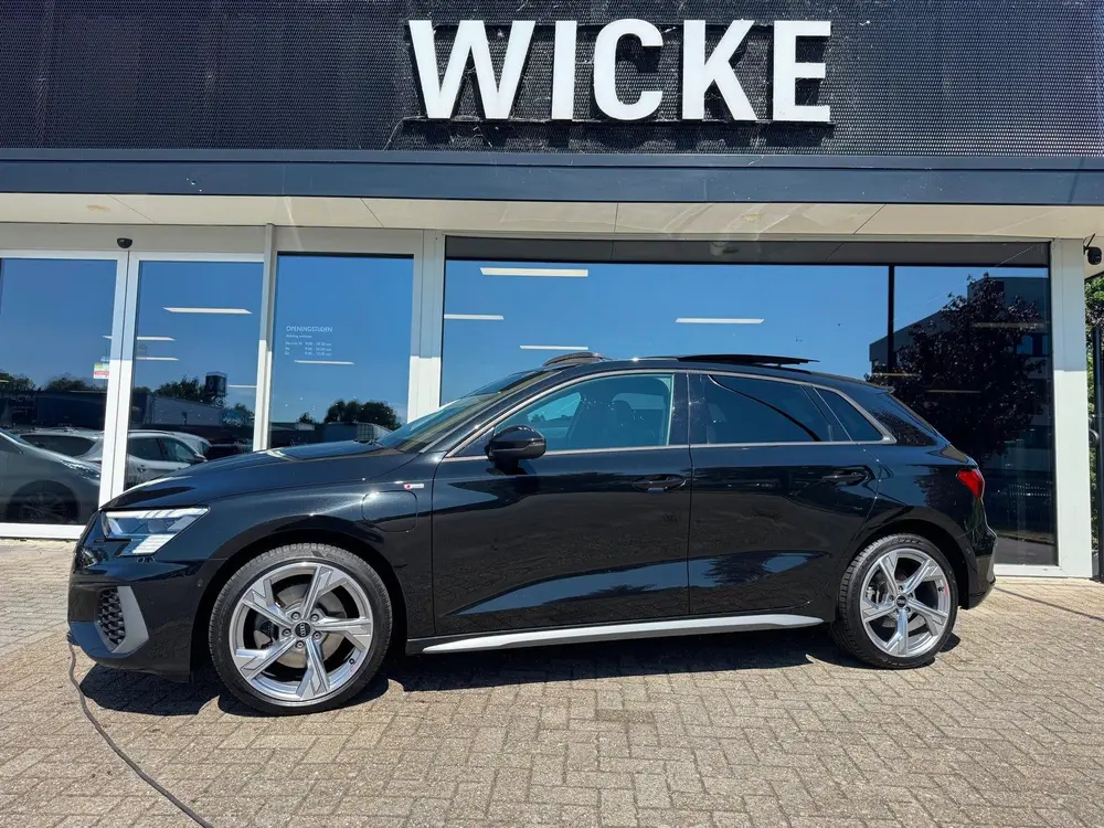 Audi A3 40 TFSI e 3X S Line Pano Leder Massage Ele uit 2021