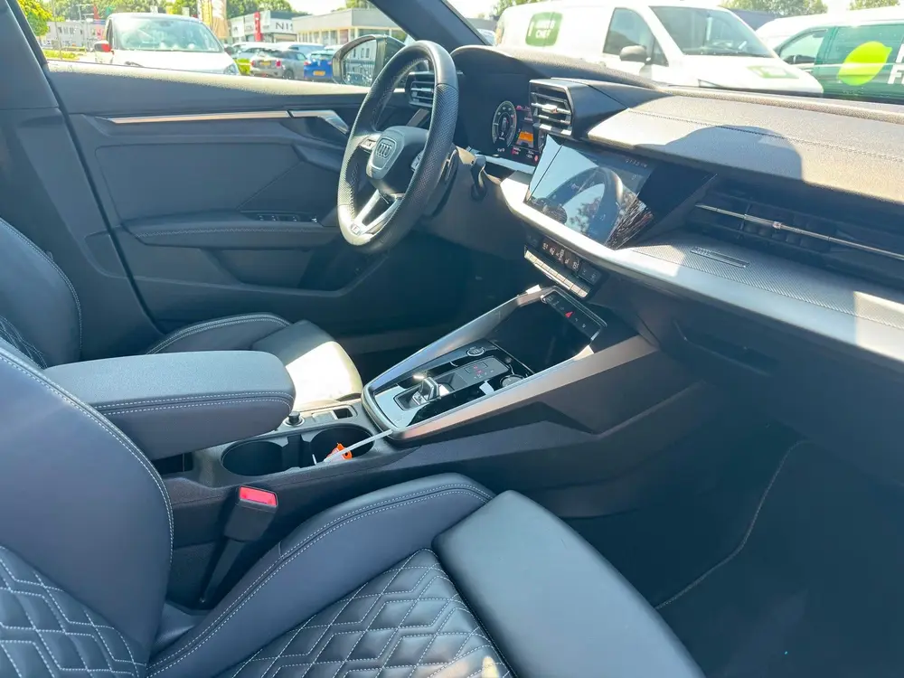 Audi A3 40 TFSI e 3X S Line Pano Leder Massage Ele uit 2021, foto 6