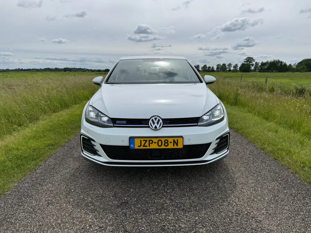 Volkswagen Golf VII Golf 1.4 GTE 204pk 2019  | LEDER ALCANTARA uit 2019, foto 2