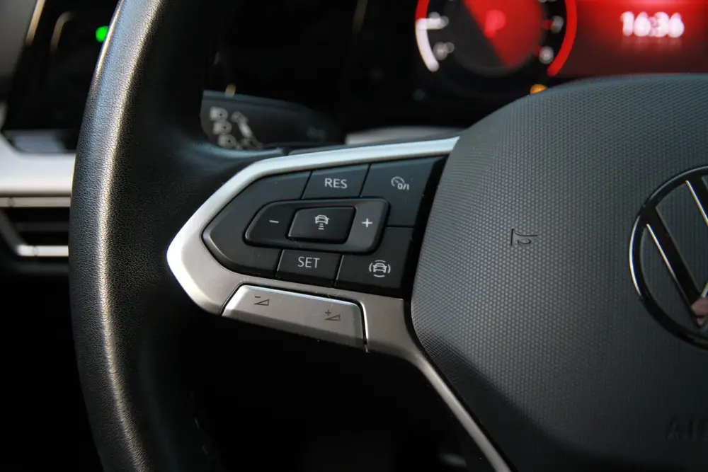 Volkswagen Golf 1.0 eTSI Life Business (bj 2023, automaat) uit 2023, foto 14