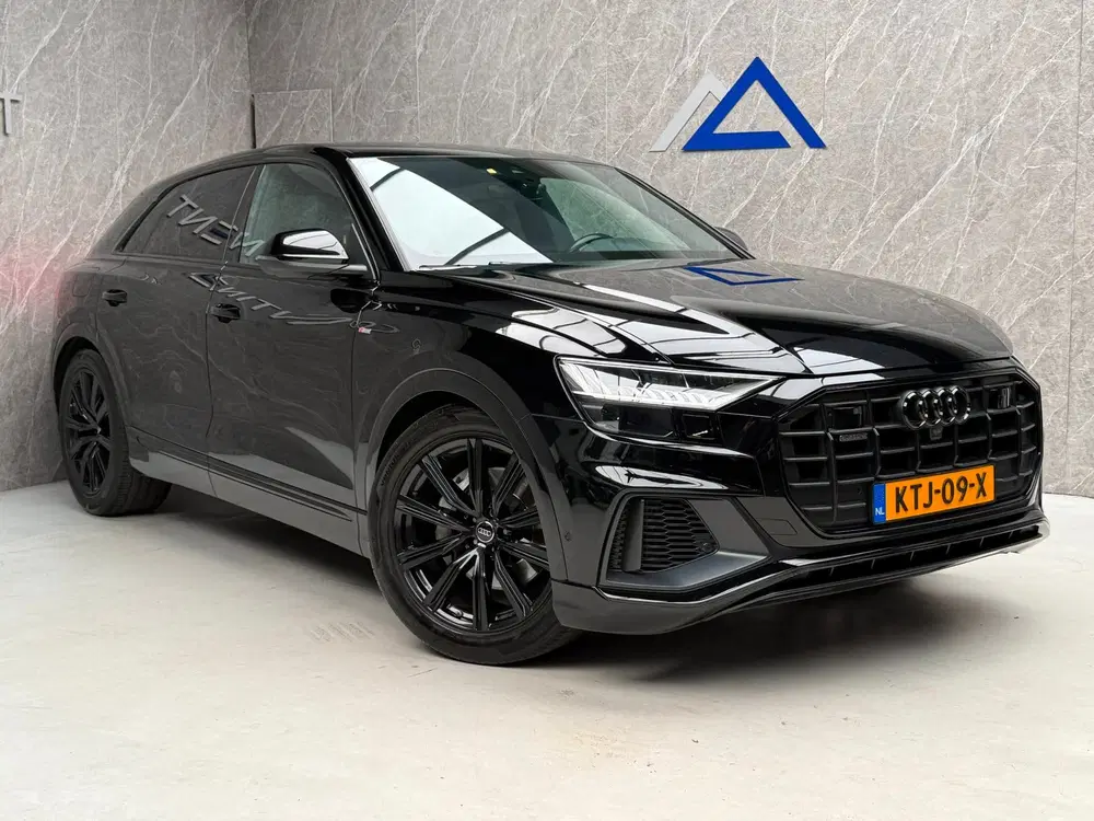Audi Q8 55 TFSI quattro S-Line uit 2019, foto 3