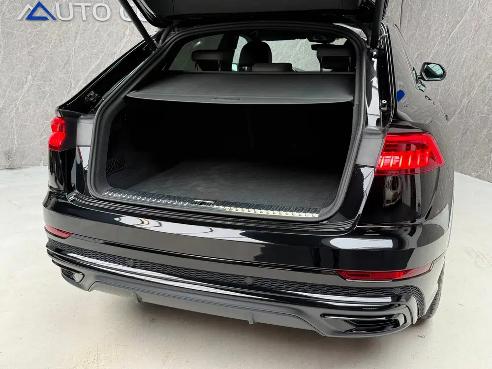 Audi Q8 55 TFSI quattro S-Line uit 2019, foto 9