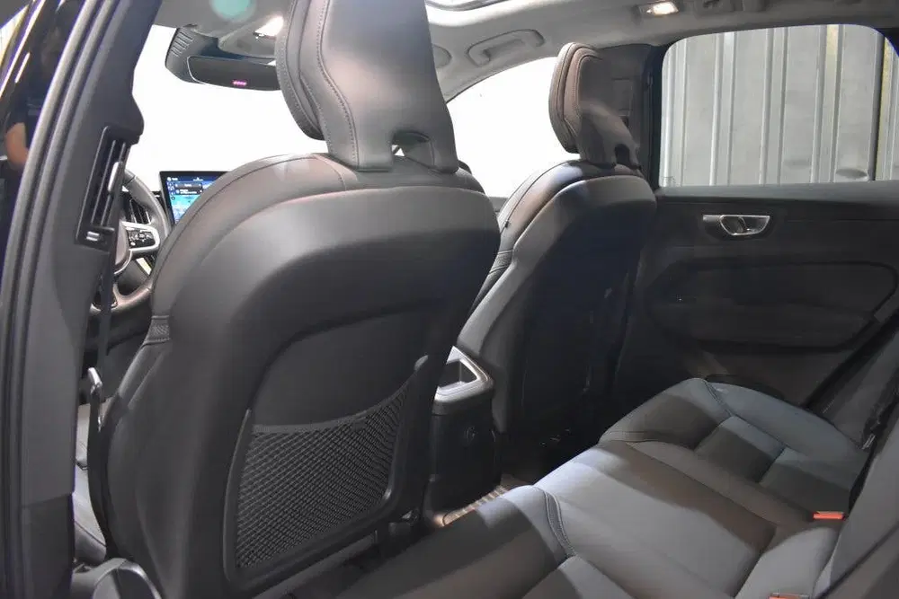 Volvo XC60 T6 350PK AWD Ultra Dark uit 2026, foto 16