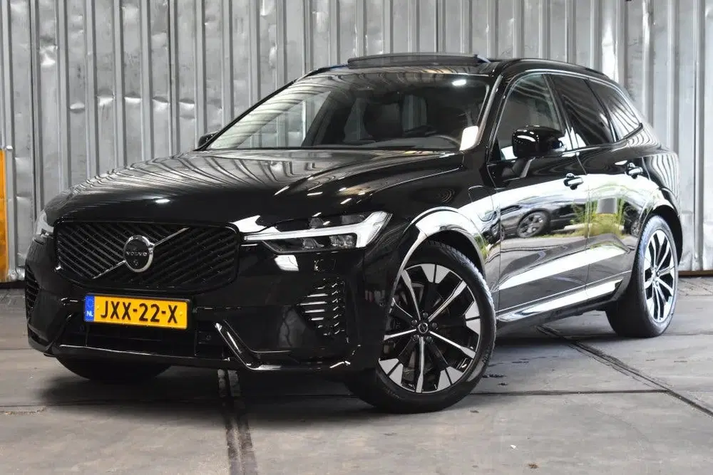 Volvo XC60 T6 350PK AWD Ultra Dark uit 2026, foto 5