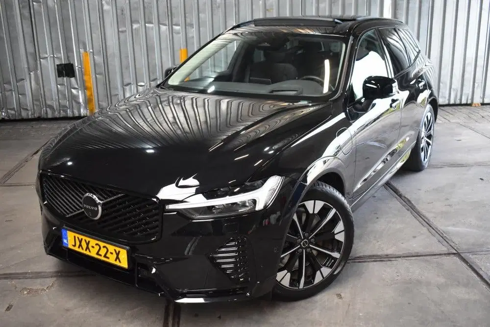 Volvo XC60 T6 350PK AWD Ultra Dark uit 2026, foto 6