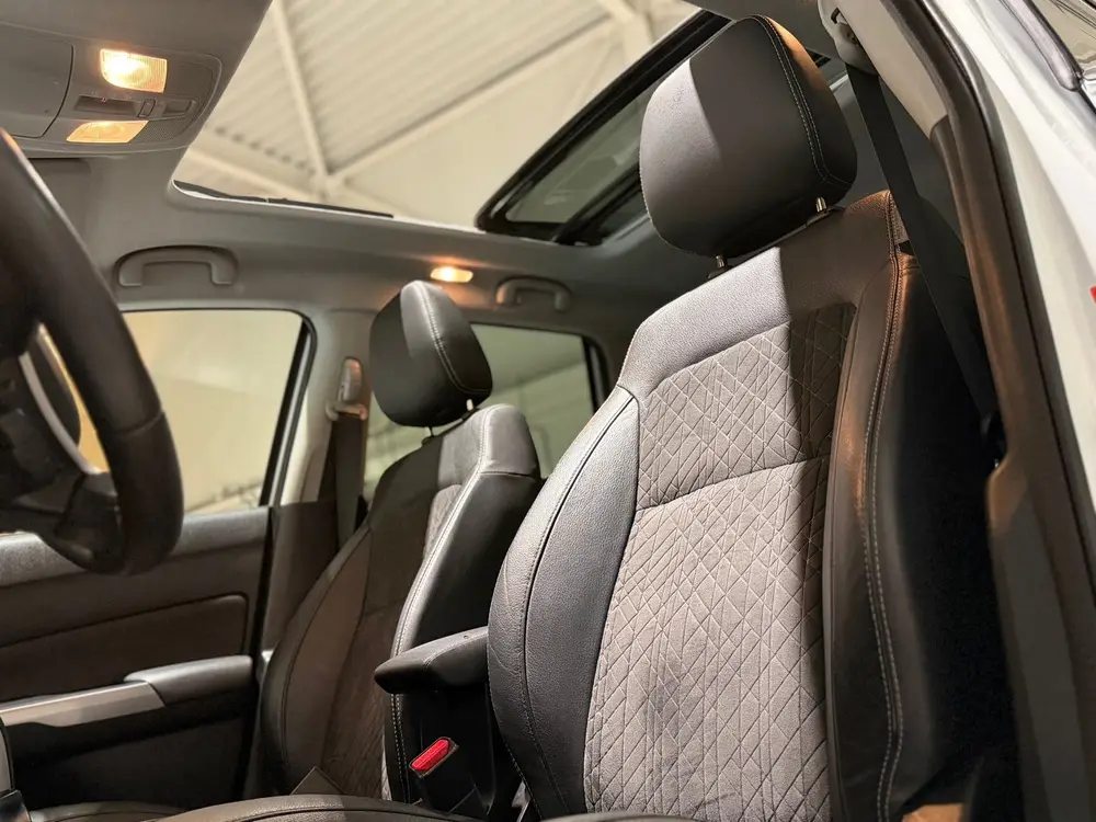 Suzuki Vitara 1.4 Boosterjet AllGrip Stijl uit 2019, foto 10