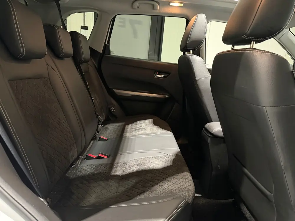 Suzuki Vitara 1.4 Boosterjet AllGrip Stijl uit 2019, foto 11
