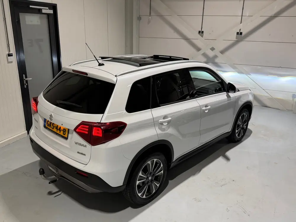 Suzuki Vitara 1.4 Boosterjet AllGrip Stijl uit 2019, foto 2