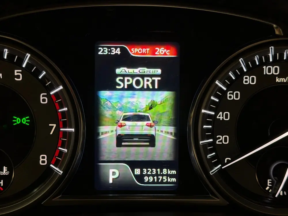 Suzuki Vitara 1.4 Boosterjet AllGrip Stijl uit 2019, foto 5