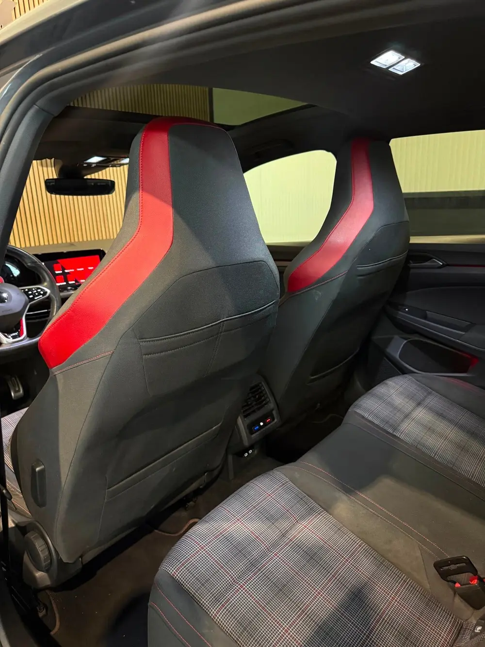 Volkswagen GOLF 2.0 TSI GTI|Pano|Keyless|ACC|Camera uit 2021, foto 16