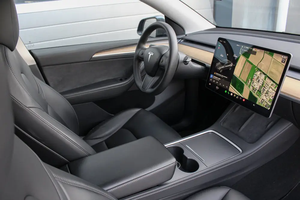 Tesla Model Y Long Range AWD 75 kWh uit 2021, foto 3