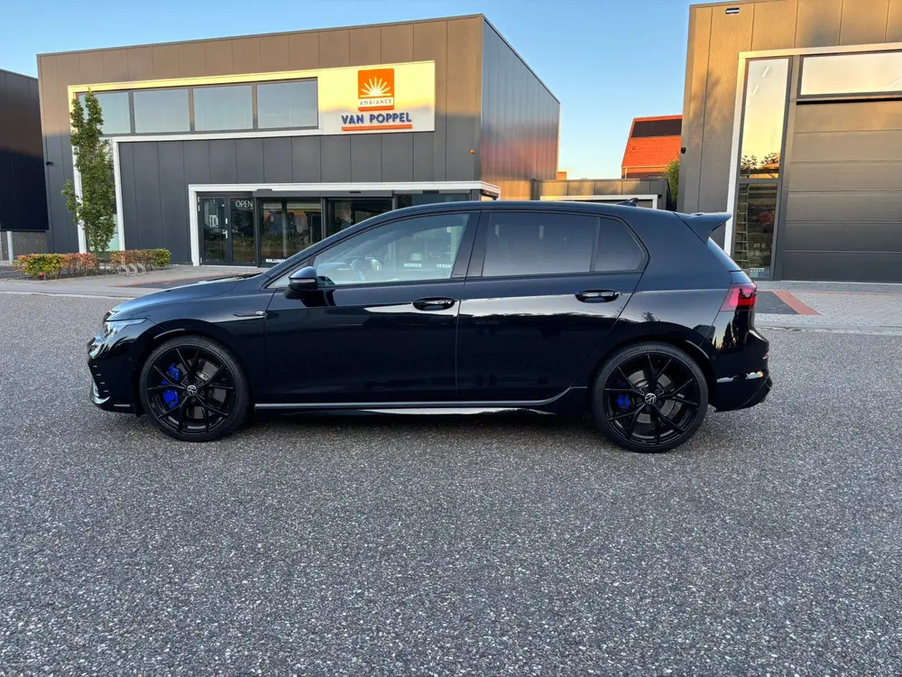 Volkswagen Golf 2.0 TSI 320pk 7-DSG 4MOTION 2022 Zwart uit 2022, foto 3