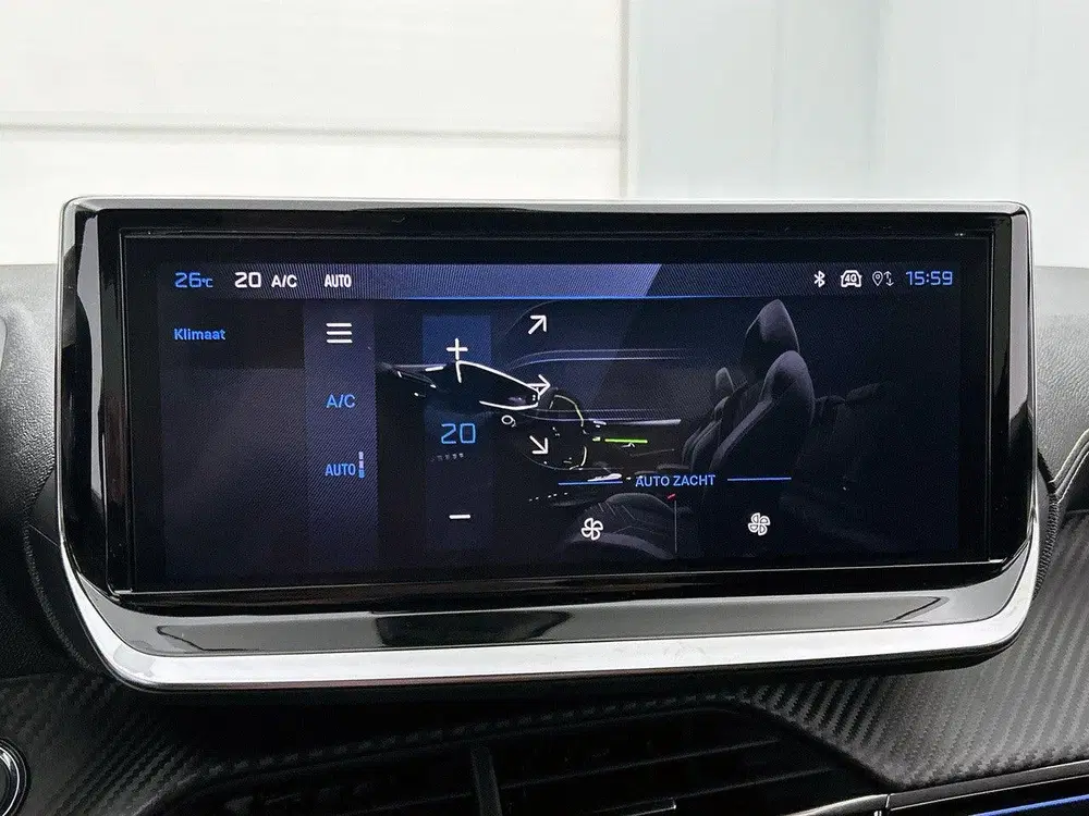 Peugeot 208 1.2 Hybrid 145pk GT Automaat uit 2025, foto 18