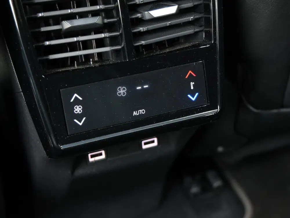 DS Automobiles DS 7 DS DS 7 1.6 PHEV 225 Ligne Business uit 2025, foto 16