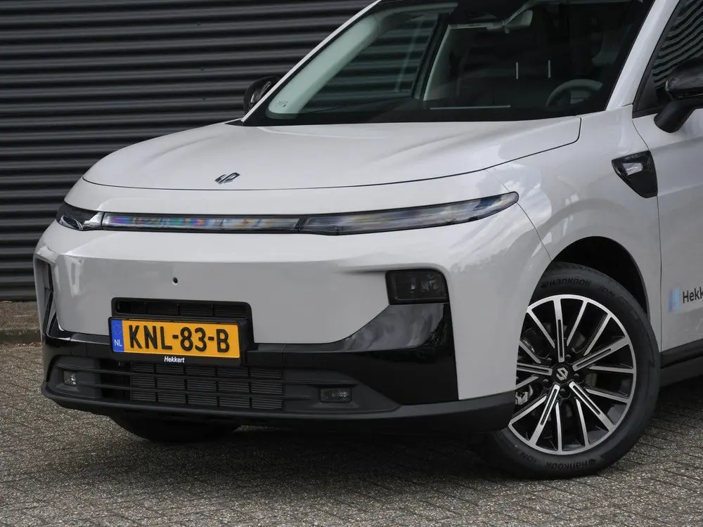 Leapmotor B10 Design Hybrid EV 18.8kWh 218pk Automaat PA uit 2026, foto 2