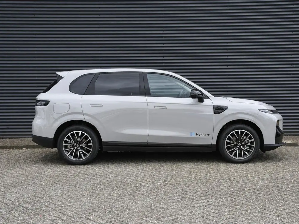 Leapmotor B10 Design Hybrid EV 18.8kWh 218pk Automaat PA uit 2026, foto 4
