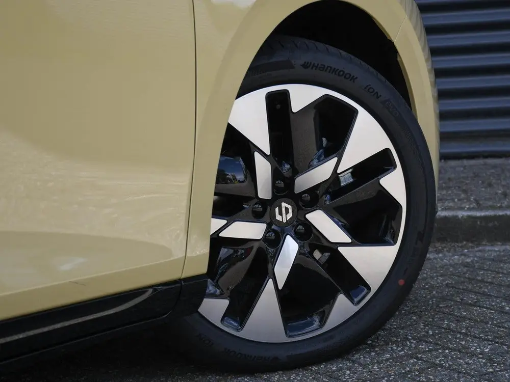 Leapmotor B05 ProMax Design 67.1kWh 218pk Automaat PANO-DAK uit 2026, foto 11