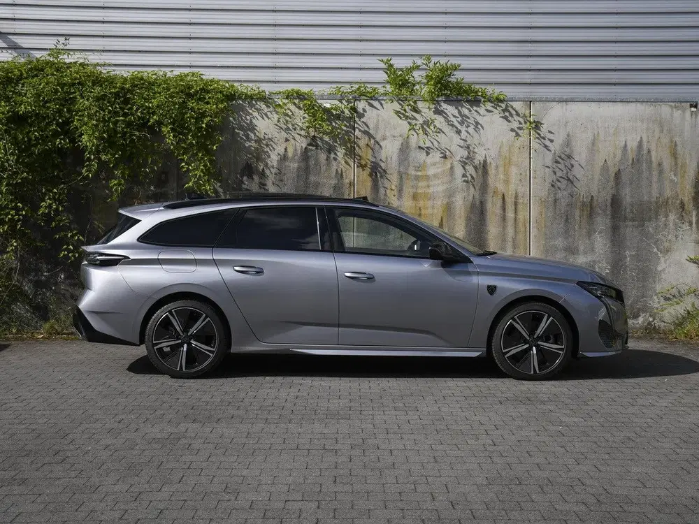 Peugeot 308 SW GT 1.6 Plug-in Hybrid 225pk Automaat PA uit 2023, foto 5