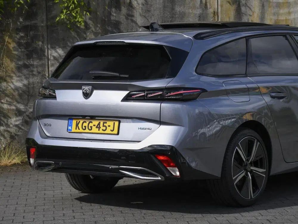 Peugeot 308 SW GT 1.6 Plug-in Hybrid 225pk Automaat PA uit 2023, foto 7