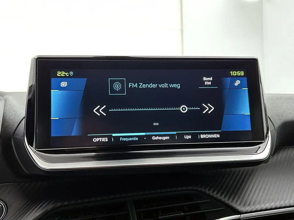 Peugeot 2008 EV Allure 50 kWh uit 2022, foto 19