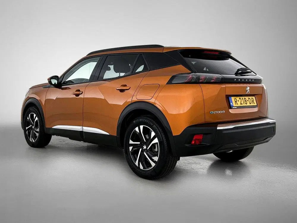 Peugeot 2008 EV Allure 50 kWh uit 2022, foto 3