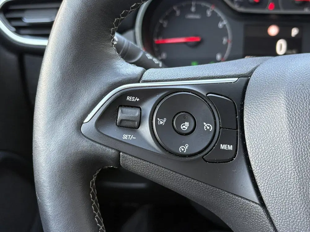 Opel Crossland 1.2 Turbo Elegance uit 2021, foto 14