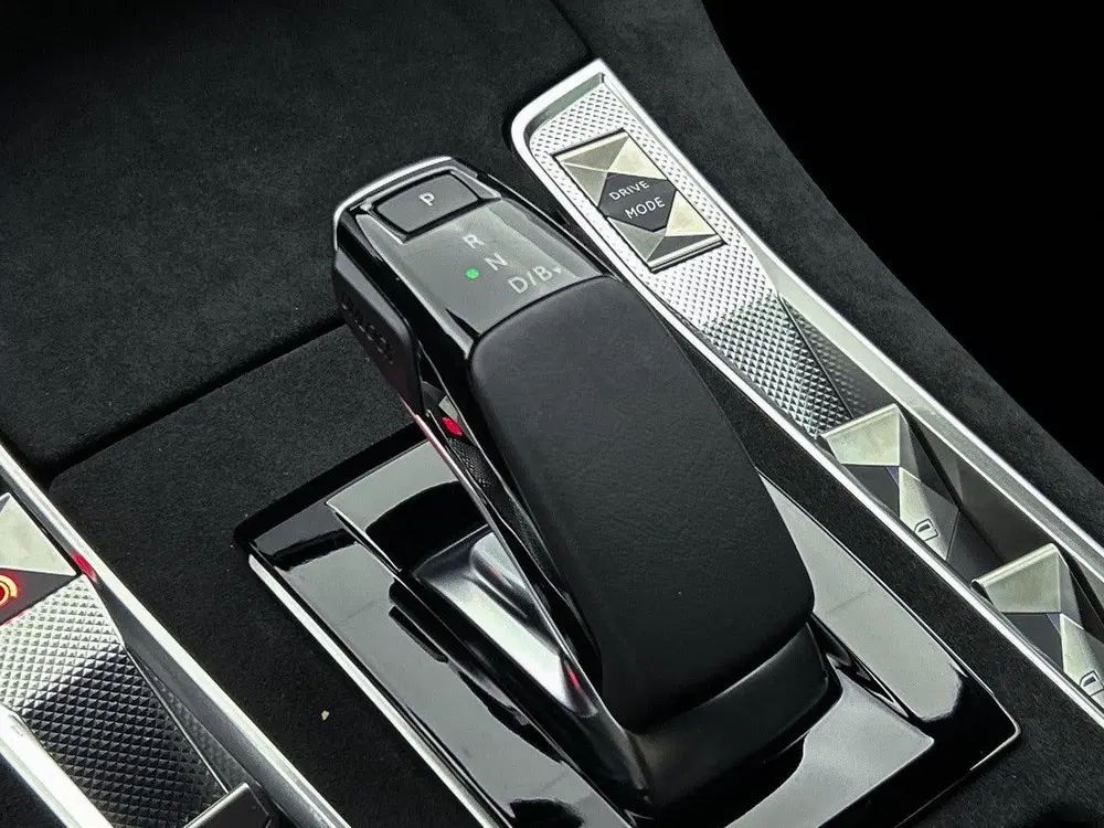 DS Automobiles DS 7 DS DS 7 SUV Edition France Hybrid 225 pk A uit 2025, foto 19