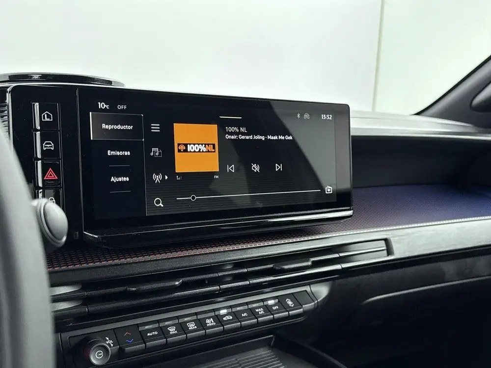 Lancia Ypsilon 1.2 Turbo Hybrid HF Line | HF Line | Apple Ca uit 2025, foto 16