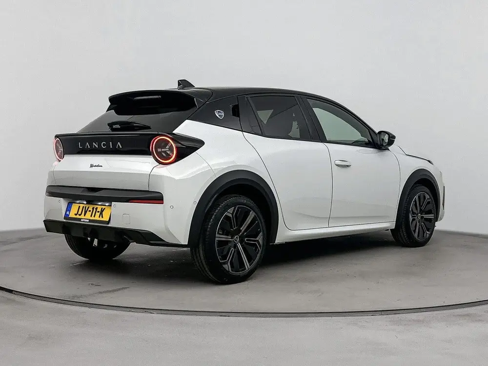 Lancia Ypsilon 1.2 Turbo Hybrid HF Line | HF Line | Apple Ca uit 2025, foto 7