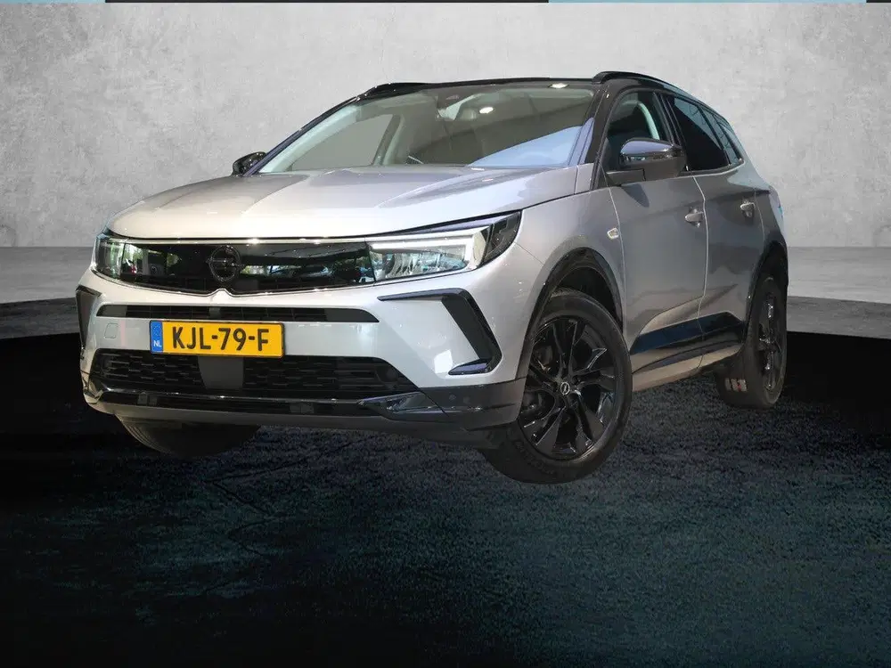 Opel Grandland SUV GS Line 130 pk Automaat uit 2024