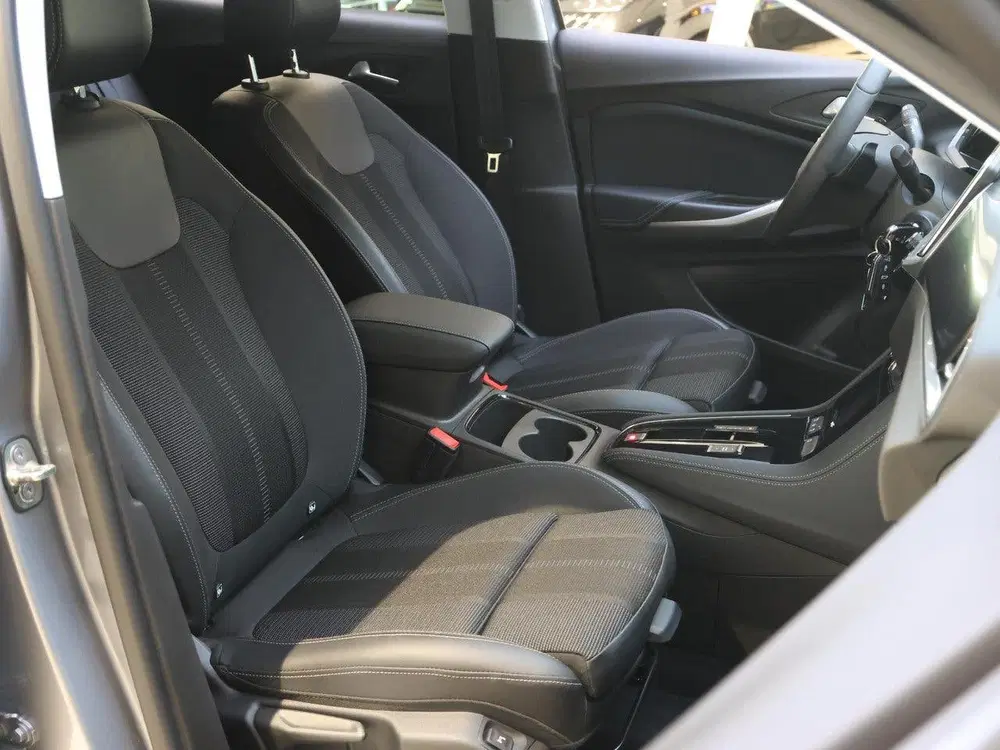 Opel Grandland SUV GS Line 130 pk Automaat uit 2024, foto 10