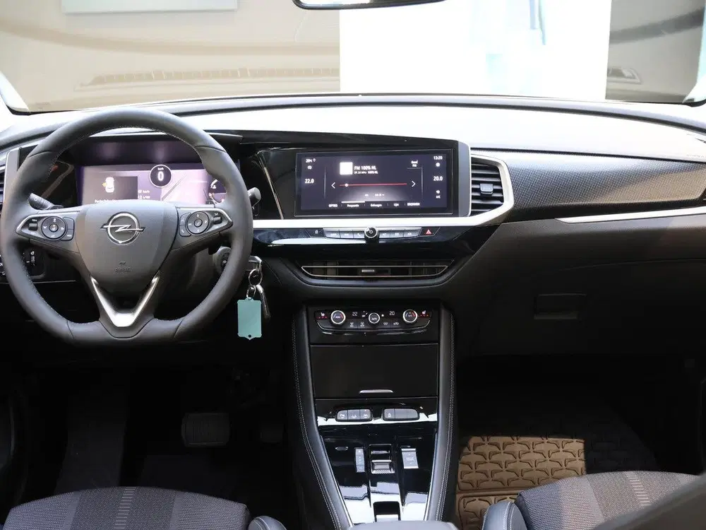 Opel Grandland SUV GS Line 130 pk Automaat uit 2024, foto 13