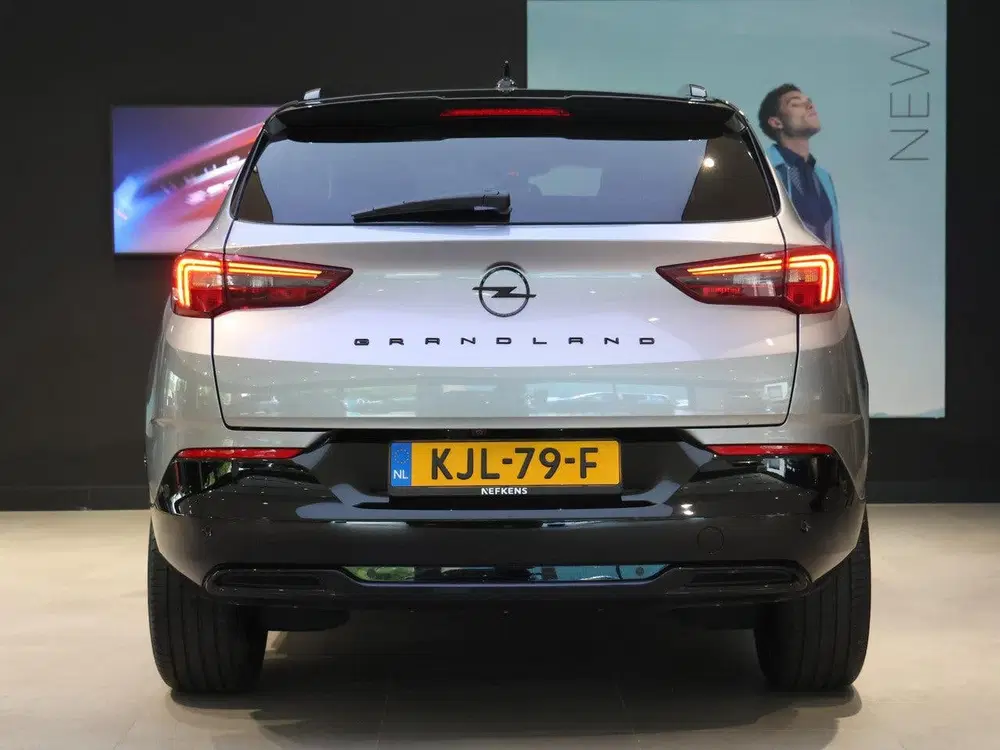 Opel Grandland SUV GS Line 130 pk Automaat uit 2024, foto 8