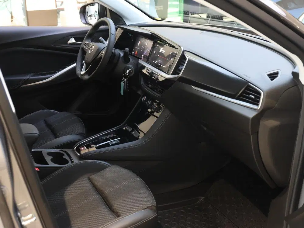 Opel Grandland SUV GS Line 130 pk Automaat uit 2024, foto 9