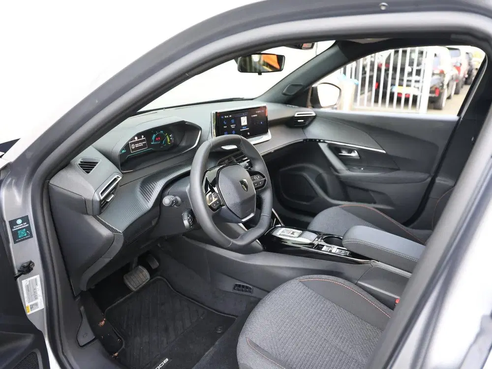 Peugeot 2008 EV Business 54 kWh uit 2025, foto 11