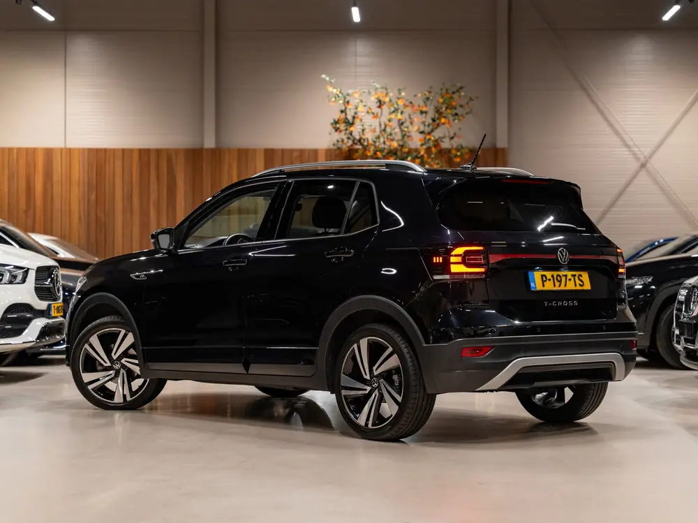 Volkswagen T-Cross 1.5 TSI 150PK DSG R-Line, Virtual Cockpit uit 2022, foto 4